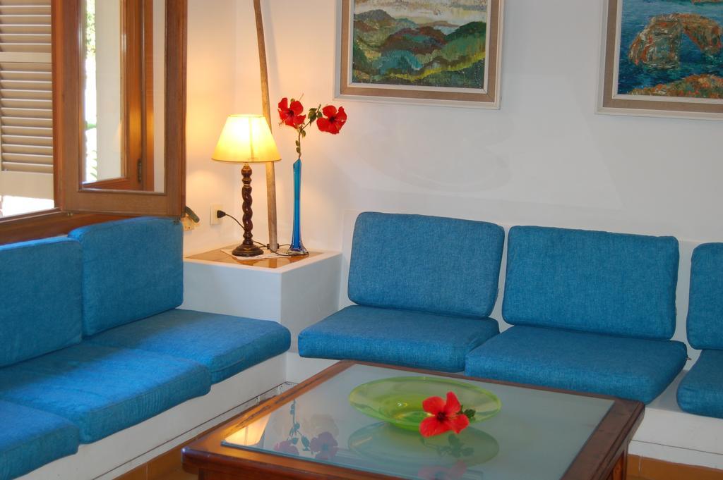 Private Villas Puerto Pollensa For Family Groups, Private Mountain Ideal For Runners, Trailers, Hikers, It Is Approximately 3 Minute Walk From The Beach Kamer foto